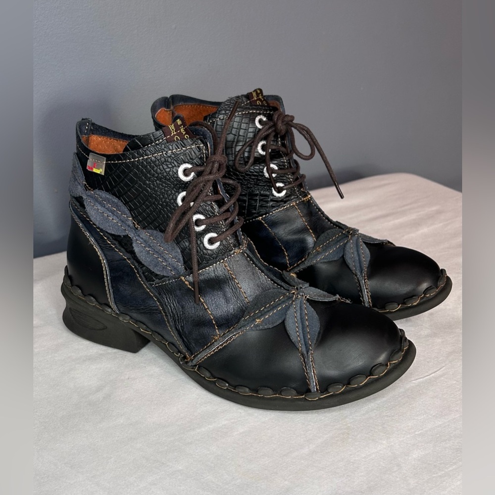 TMA Eyes Washed Leather Lace-up Patchwork Ankle Boots Womens Size 9.5 Textured